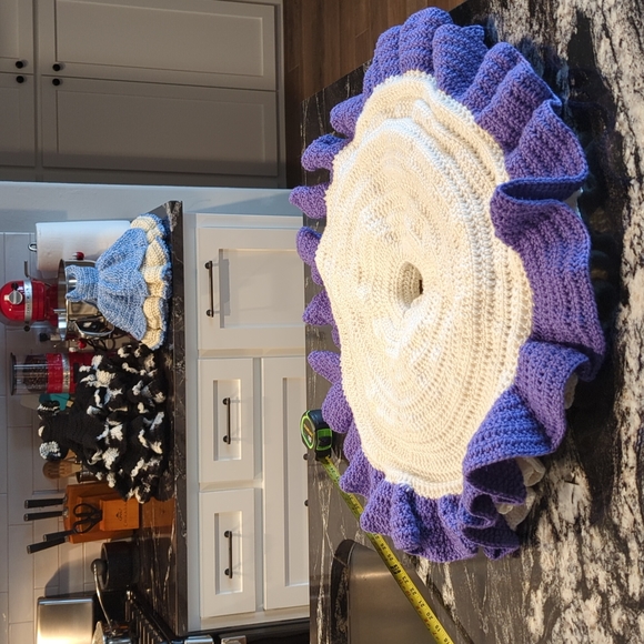 Doll Dress Vintage Handmade Layered/Tiered  Crochet. Doll not included! - Picture 9 of 10